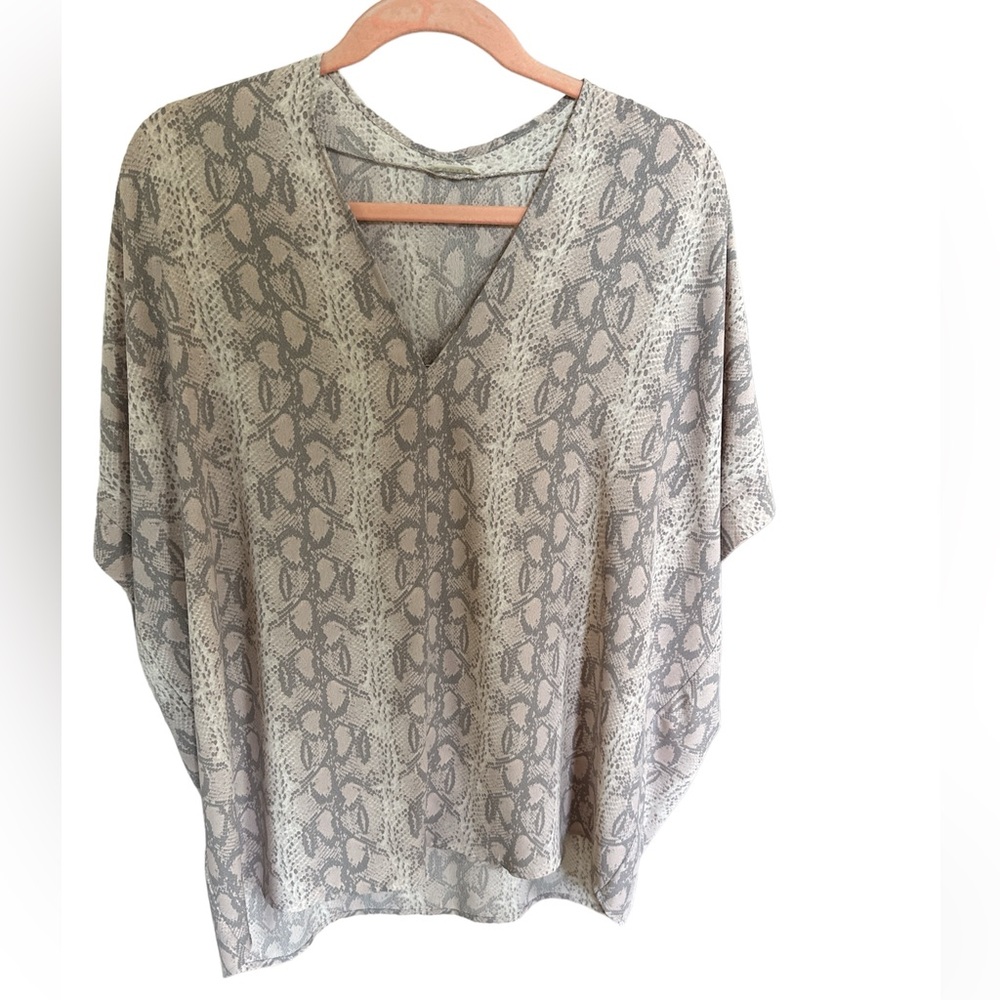Jodifl Snake Print V-neck Blouse M